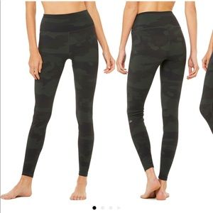 Alo High-Waist Camo Vapor Leggings